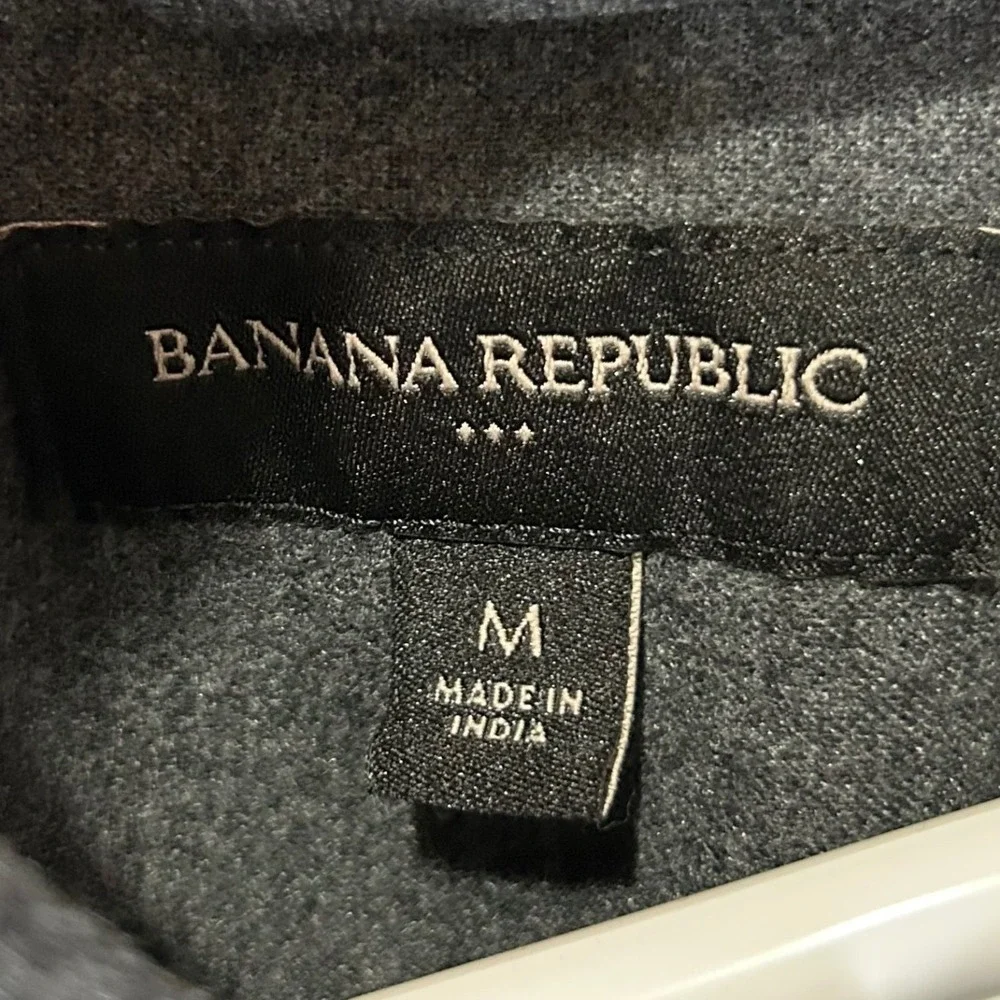 Banana Republic Mens Standard Fit Gray Flannel Style Button Down Shirt Medium